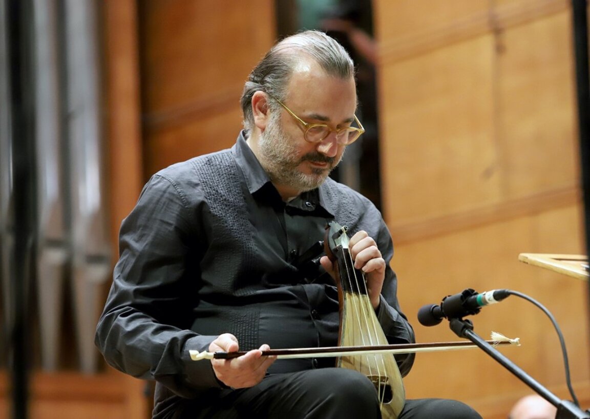 Kemençeye ruh katan Derya Türkan