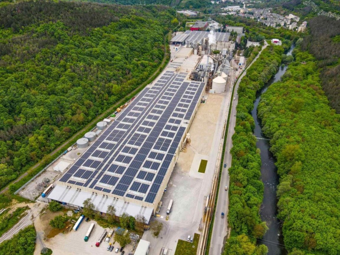 Във В. Търново готвят общоградски протест заради замърсяването от завод "Кроношпан"