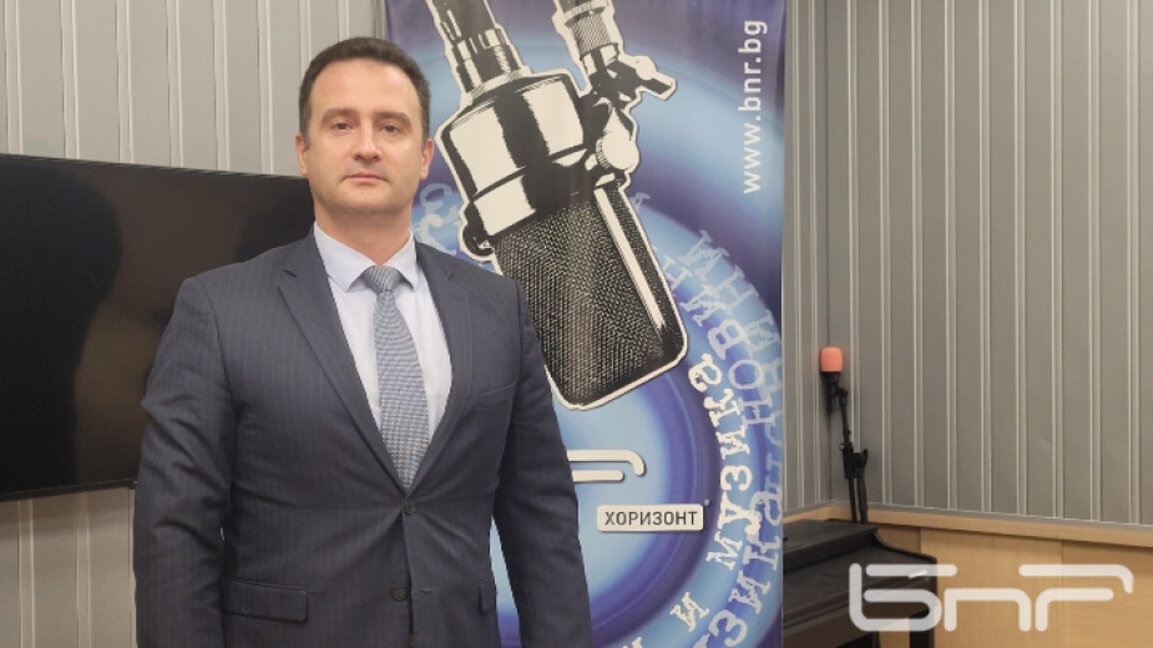 Жечо Станков: Румен Спецов трябва да получи разрешение от МС за всяка специфична дейност