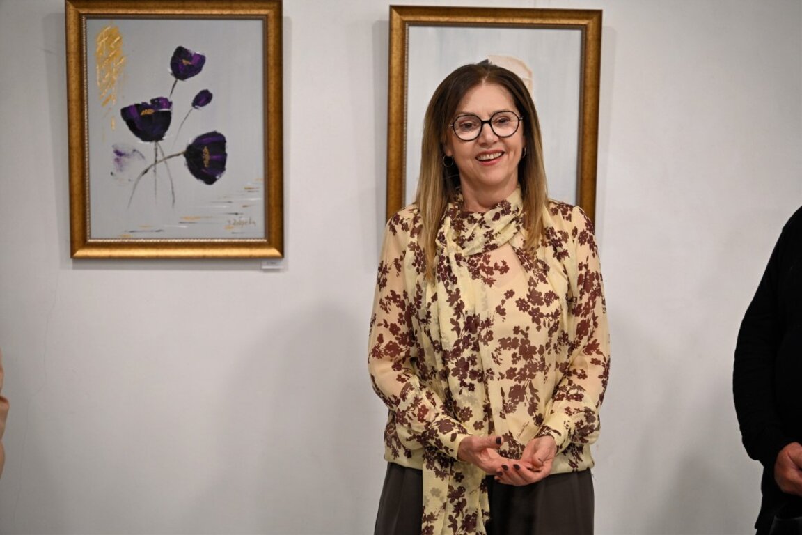 Първа самостоятелна изложба на хасковската художничка Златка Добрева