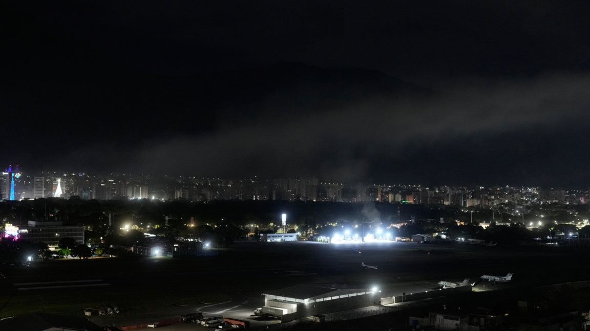 Експлозии отекнаха в столицата на Венецуела Каракас