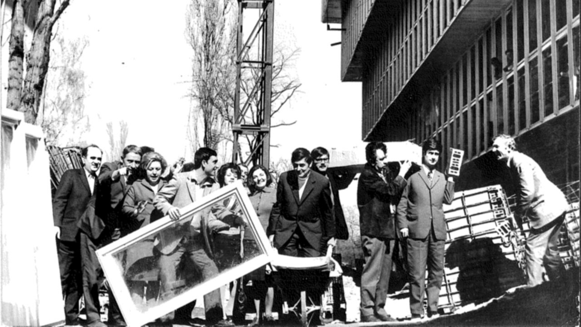 Редактори от ХС на строежа на новата сграда на БНР