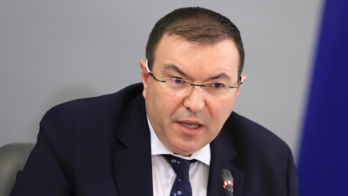 Костадин Ангелов