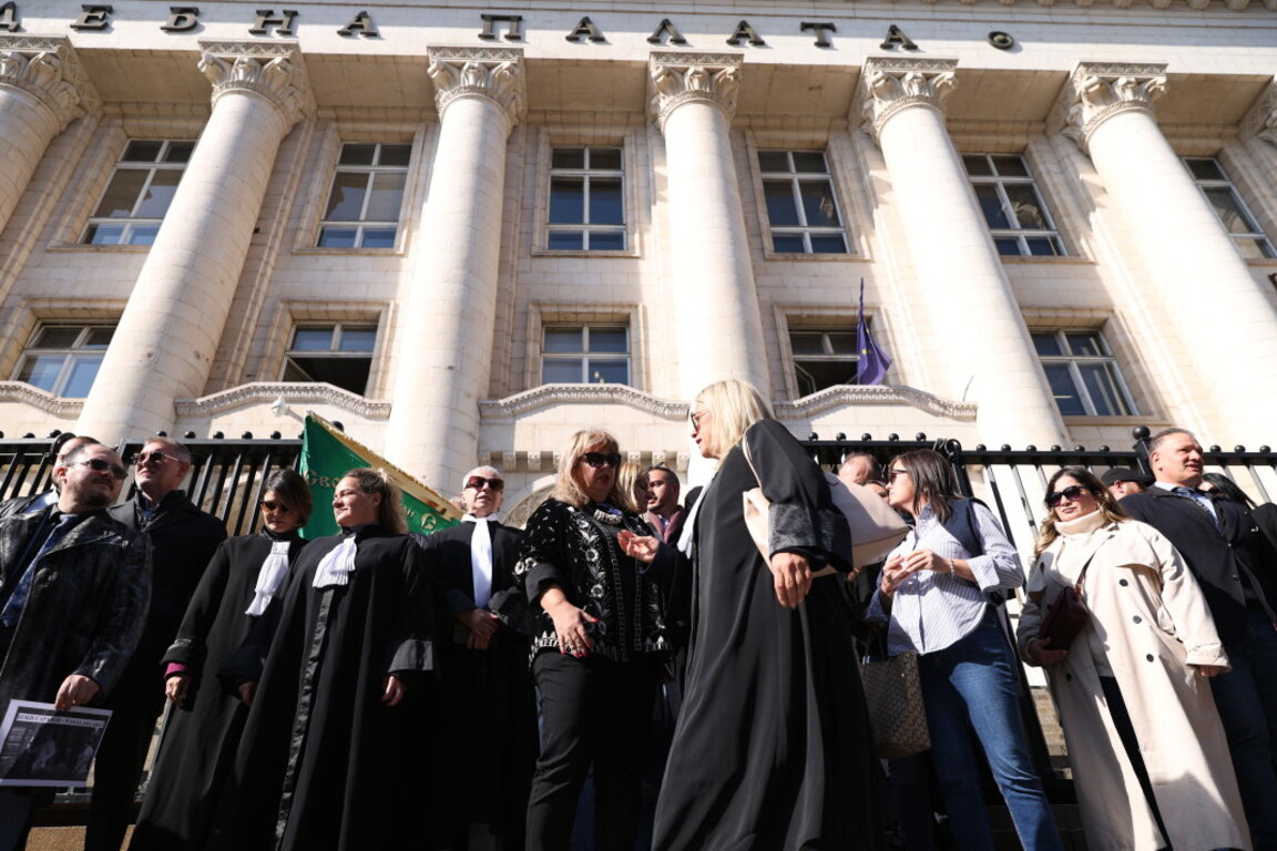 Протест на столични адвокати срещу процедурата за избор на нов главен прокурор