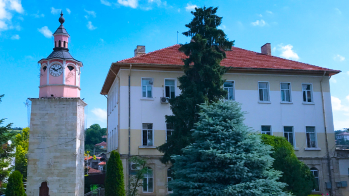 Вдигат данъка върху имотите...