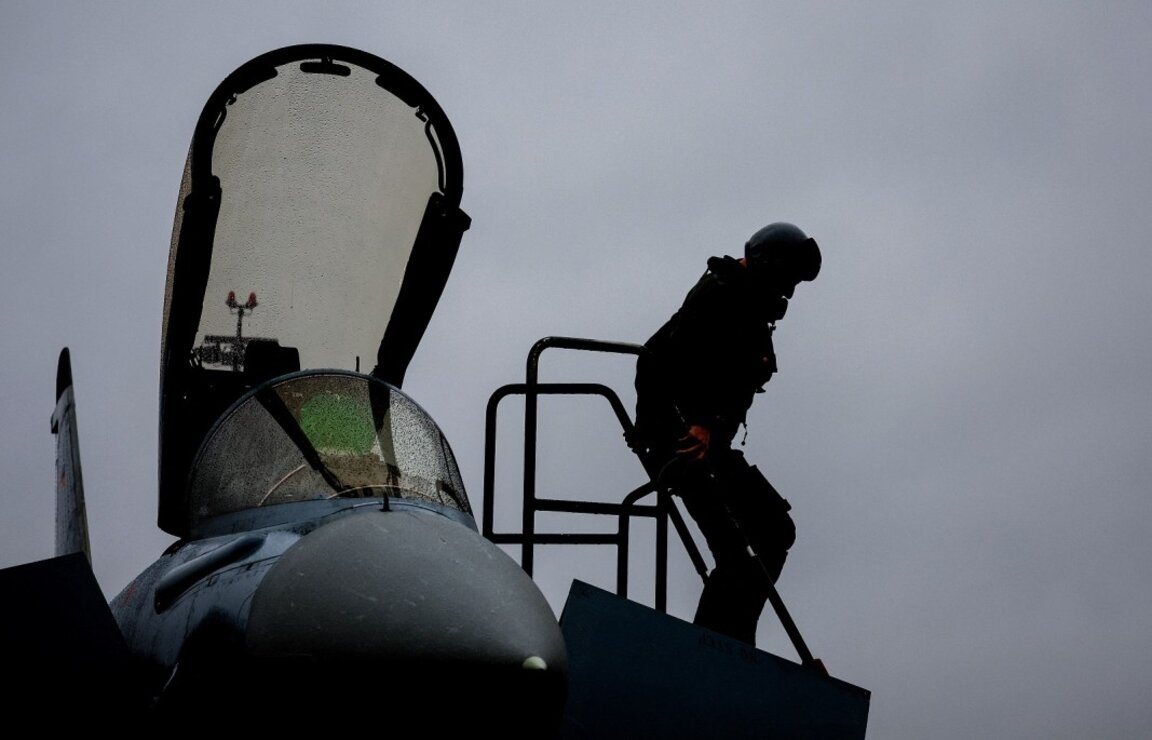 Румъния вдигна изтребители във въздуха по време на руски удар над Украйна