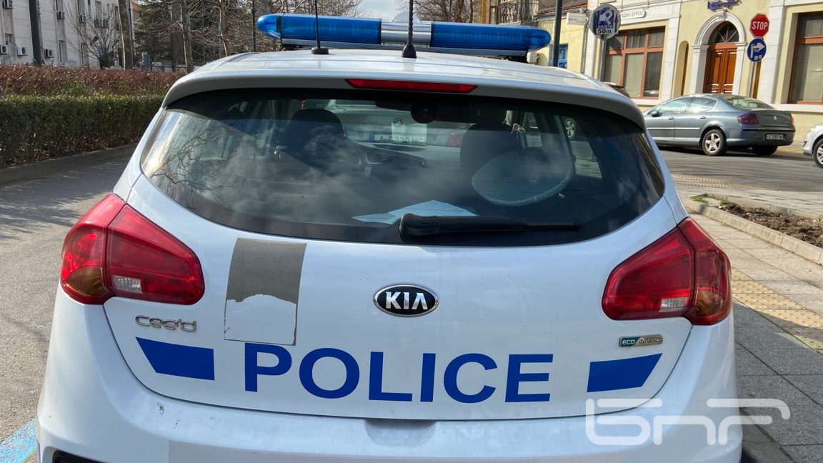 Полицията в Бургас задържа мъж, укривал се от присъда