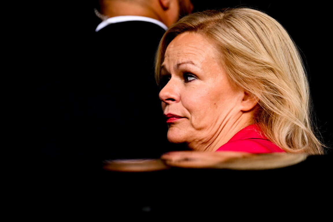 Германският федерален министър на вътрешните работи Нанси Фезер.