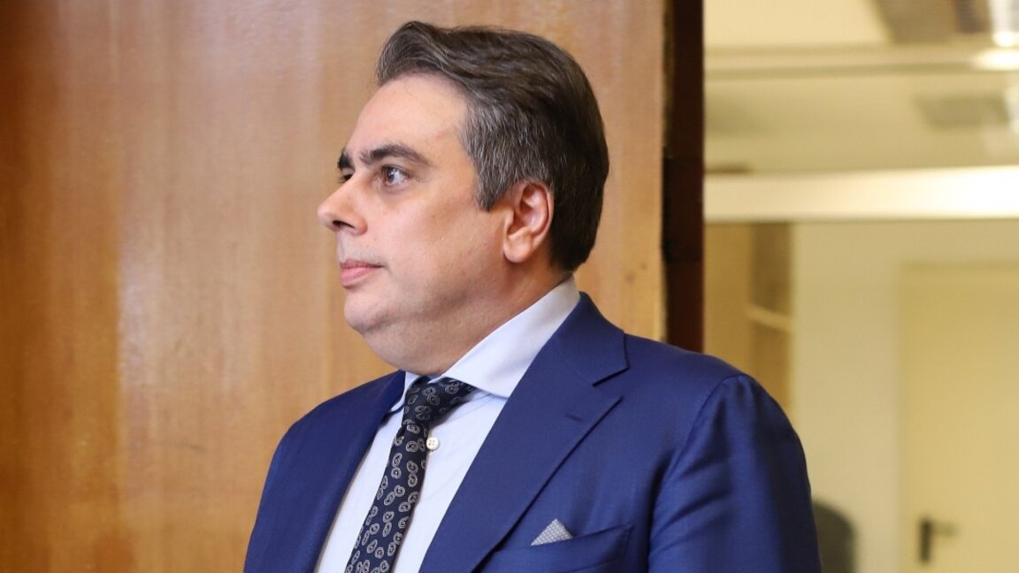 Василев: Надявам се, че акцията на ДАНС не е насочена срещу ефективната работа на шефа на Митниците