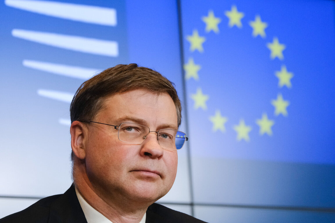 Valdis Dombrovskis : "Ce 8 juillet est une journée historique pour la Bulgarie !"