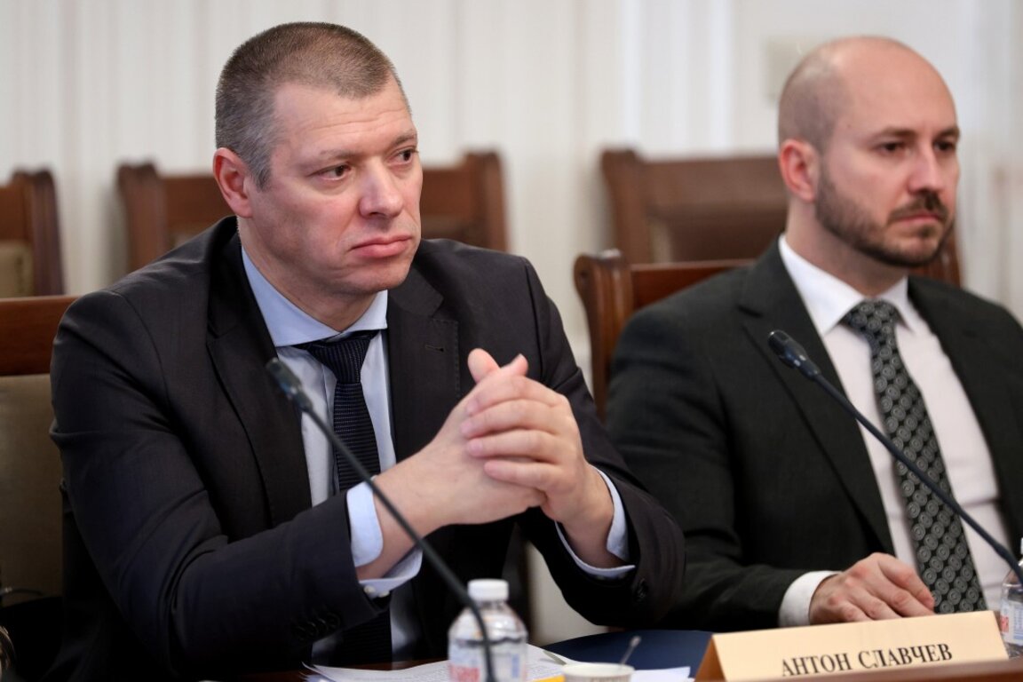 Антон Славчев на заседание на парламентарната Комисия по превенция и противодействие на корупцията.