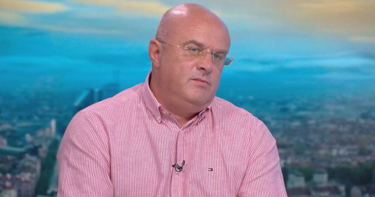 Илхан Андай