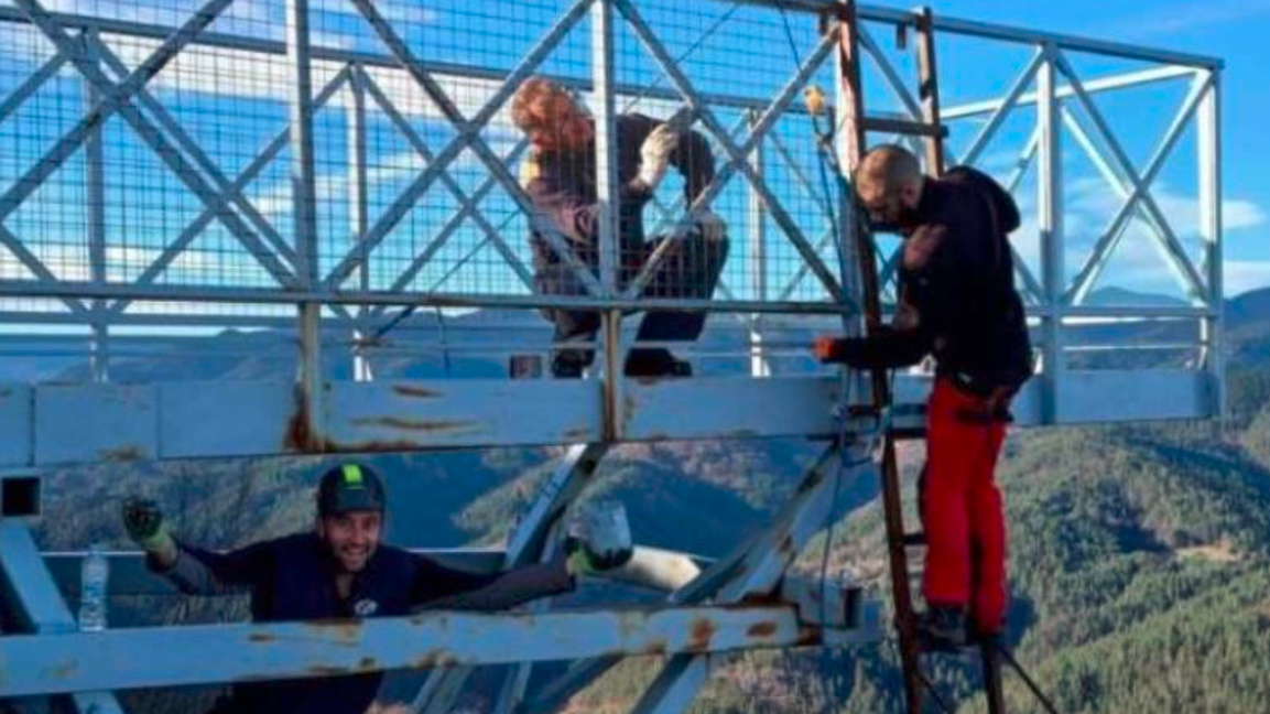 Rénovation du toit de verre "Le Sommet" ...