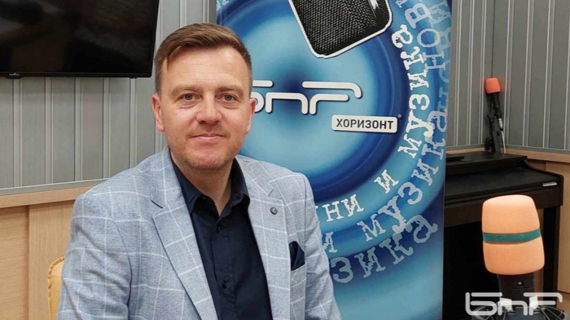 Петър Ганев: Преходът към евро върви по-...