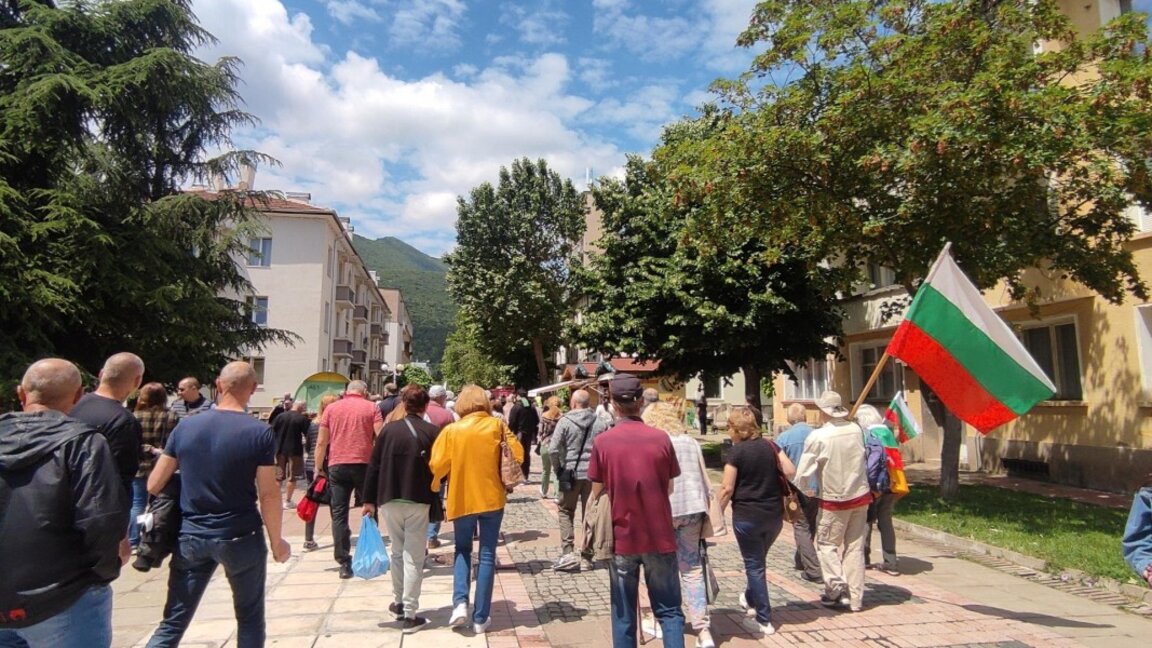Враца също се включи в националния протест в защита на лева
