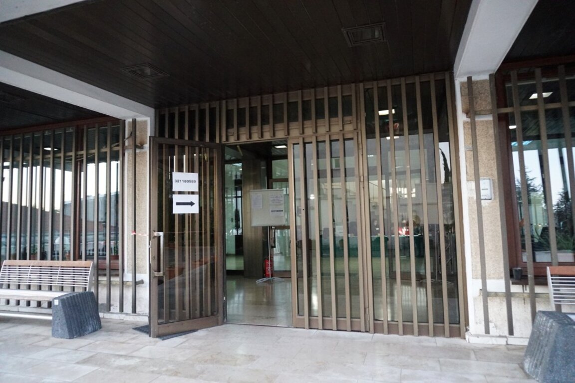 Празната секция в генералното консулство в Истанбул.