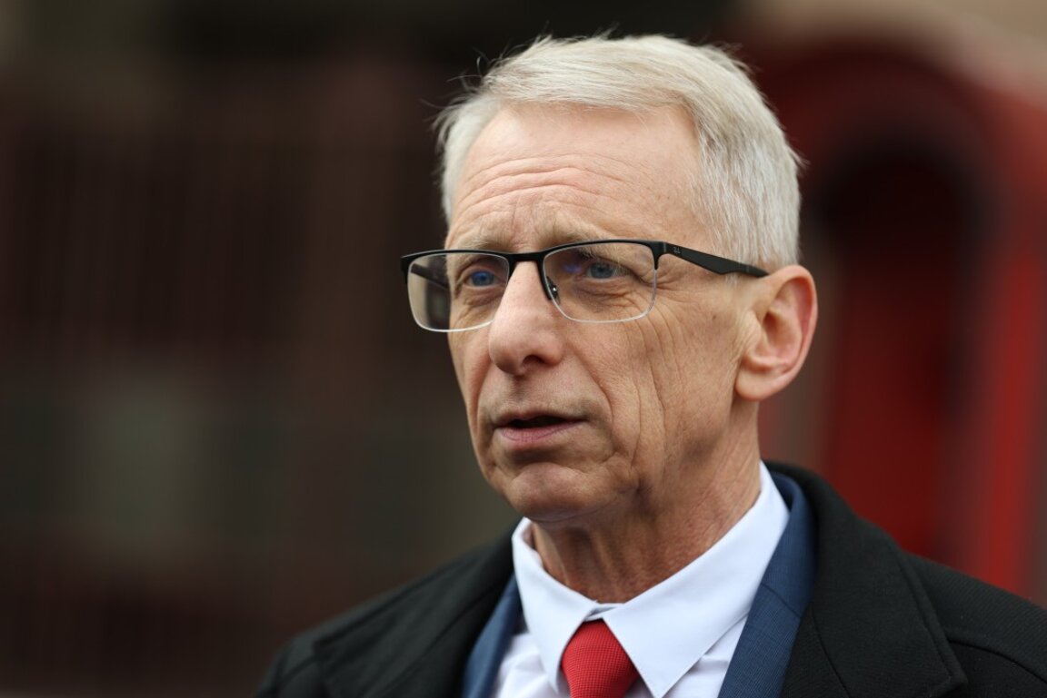 Николай Денков