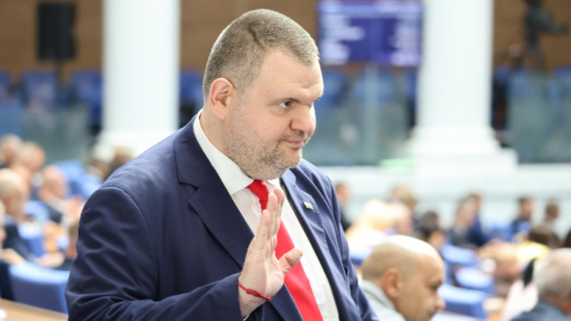 Пеевски за ПП-ДБ: Искат ли да блокирам п...