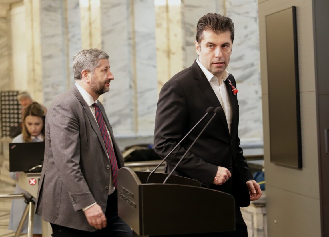 ПГ на ПП-ДБ се събират на заседание, за да решат дали ще подкрепят правителството