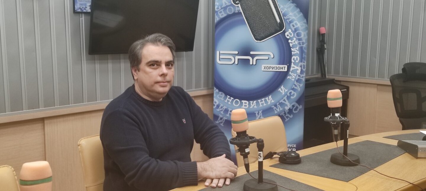 Асен Василев