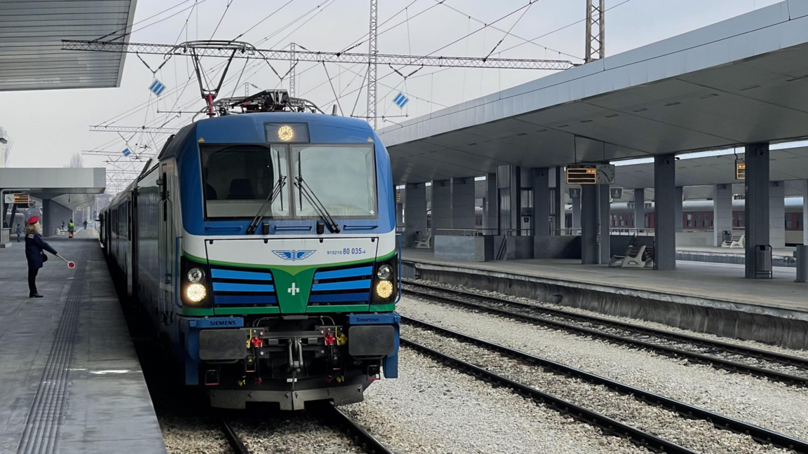 През януари БДЖ ще приема плащания само в лева или само в евро