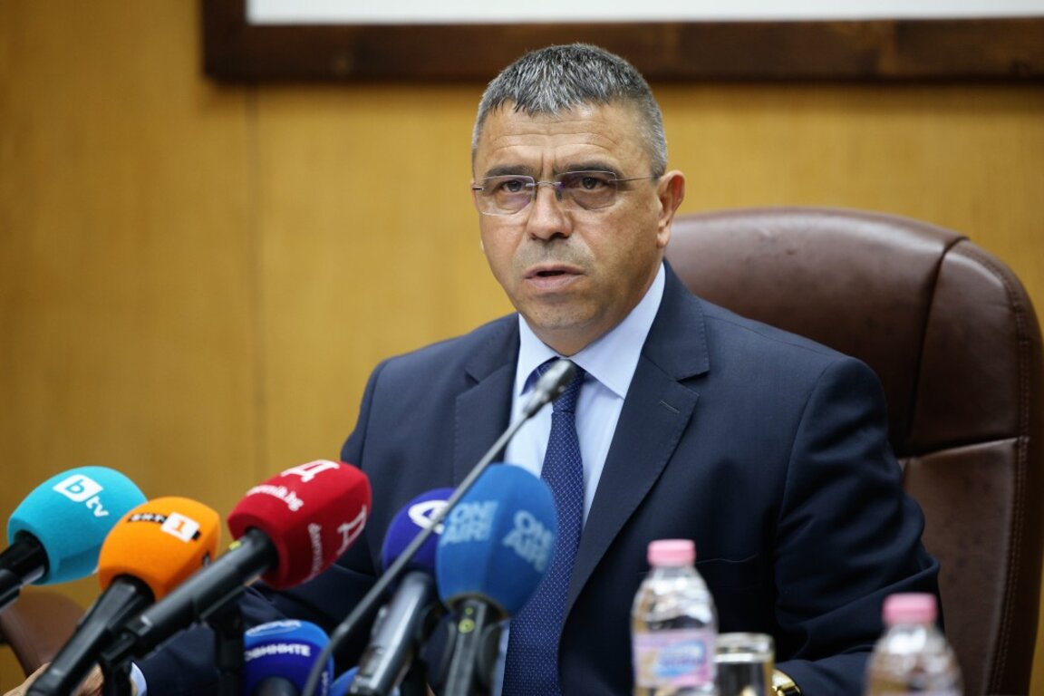 Новият вътрешен министър Атанас Илков