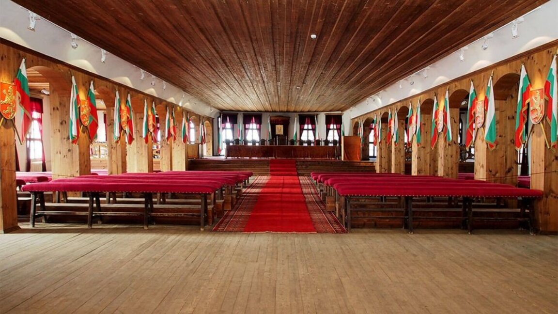 Присутствие в пленарном зале считалось проявлением патриотизма и ответственности