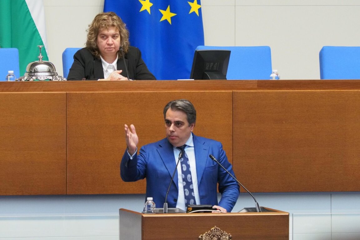 Асен Василев