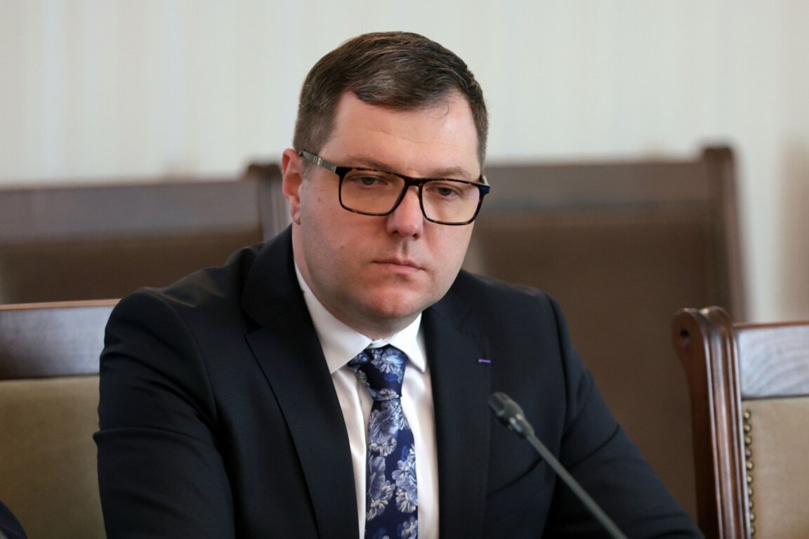 Доцент Иван Стойнев