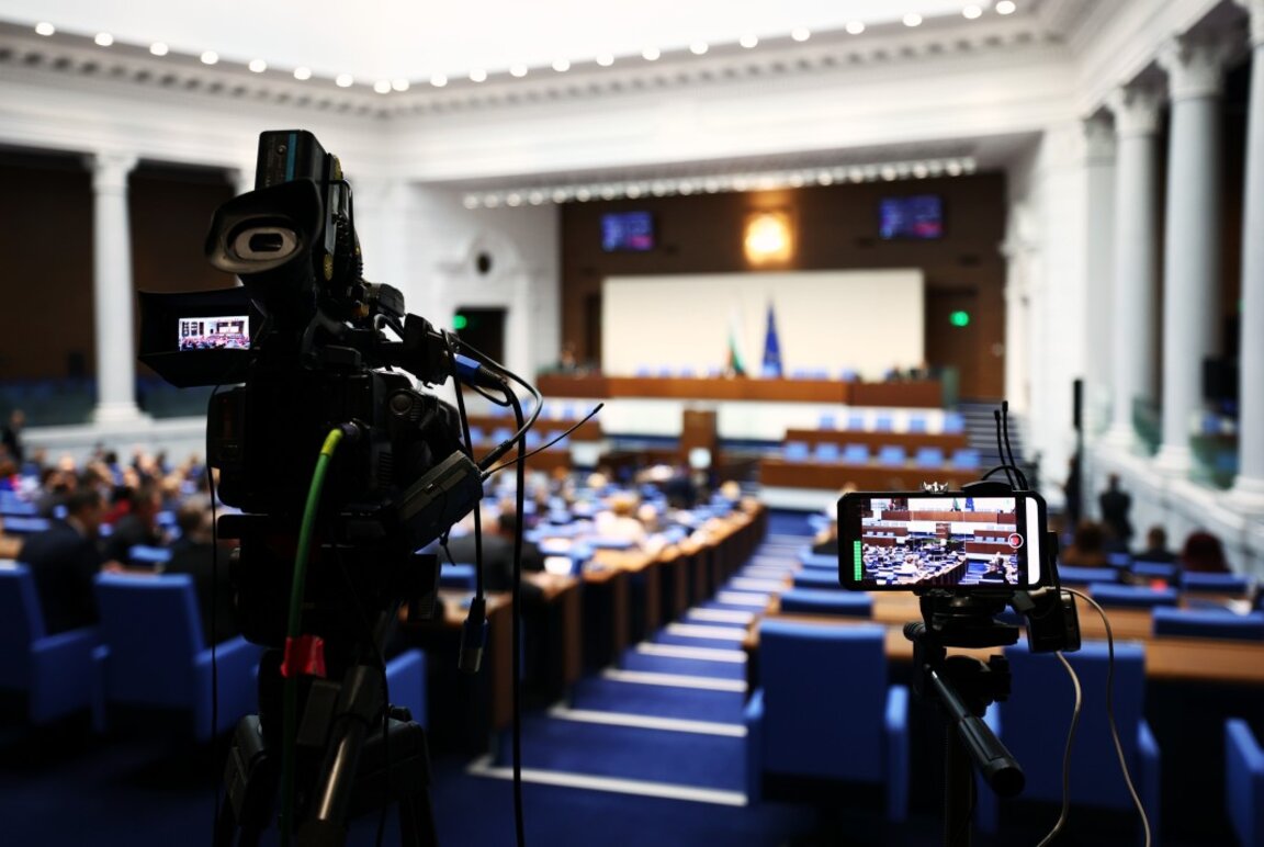 Депутатите вече приеха процедурните правила за избор на нови състави на 7 от регулаторите