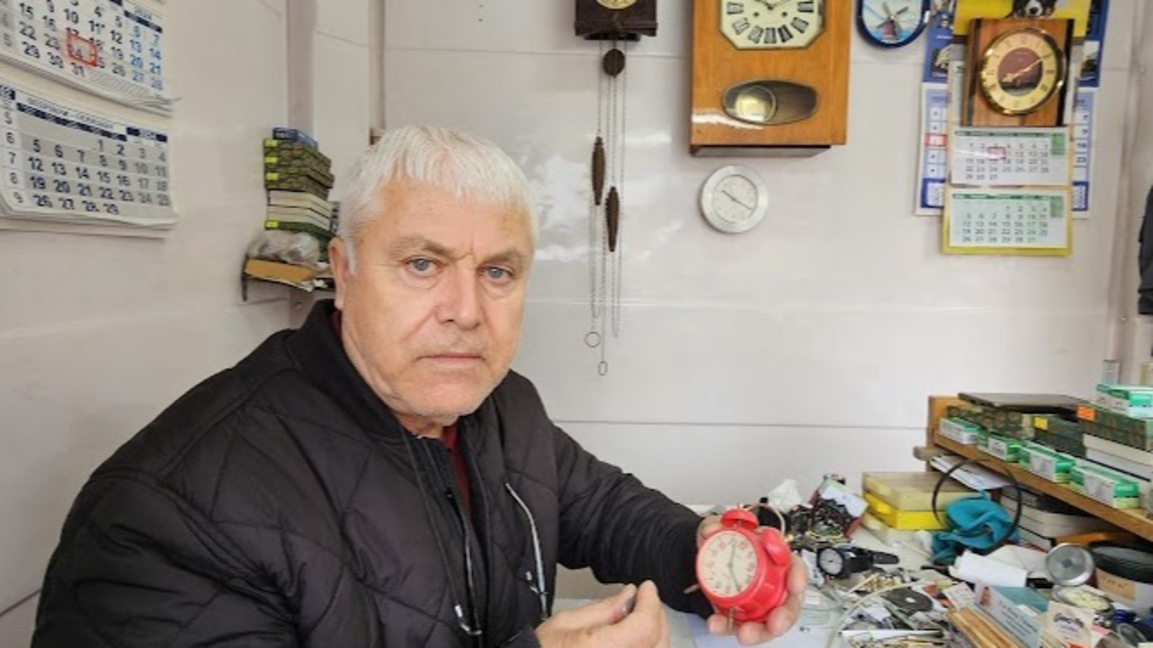 Майсторът, който не позволява времето да спре