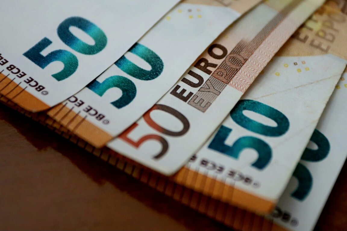 Как и кога Гърция и Германия приеха еврото?