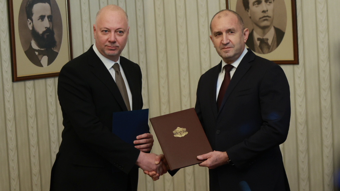 ГЕРБ върна веднага мандата на Радев...