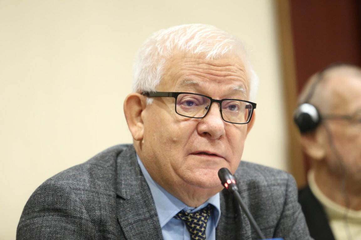 Проф. Янко Янев