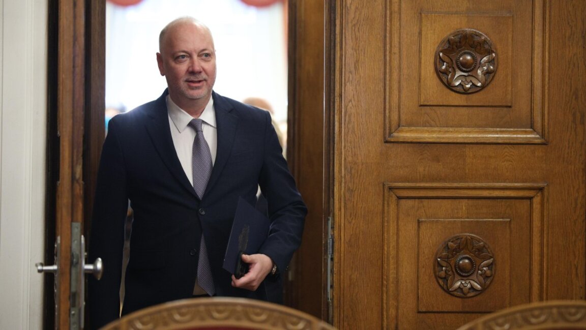 Кои са тримата кандидати за вицепремиери в проектокабинета "Желязков"?