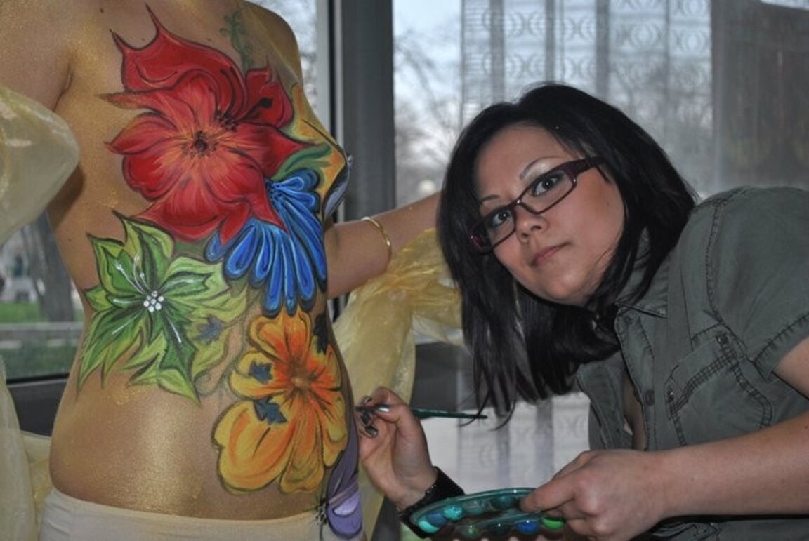 Теодора Калчева представя морски боди арт на фестивал в Малта