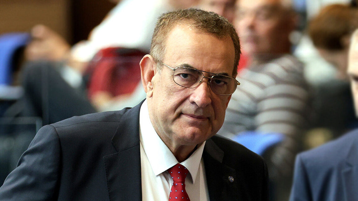 Джевдет Чакъров