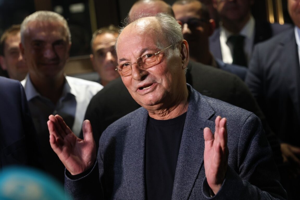 Доган няма да е депутат, АПС може да подкрепи правителство на ГЕРБ-СДС и ПП-ДБ