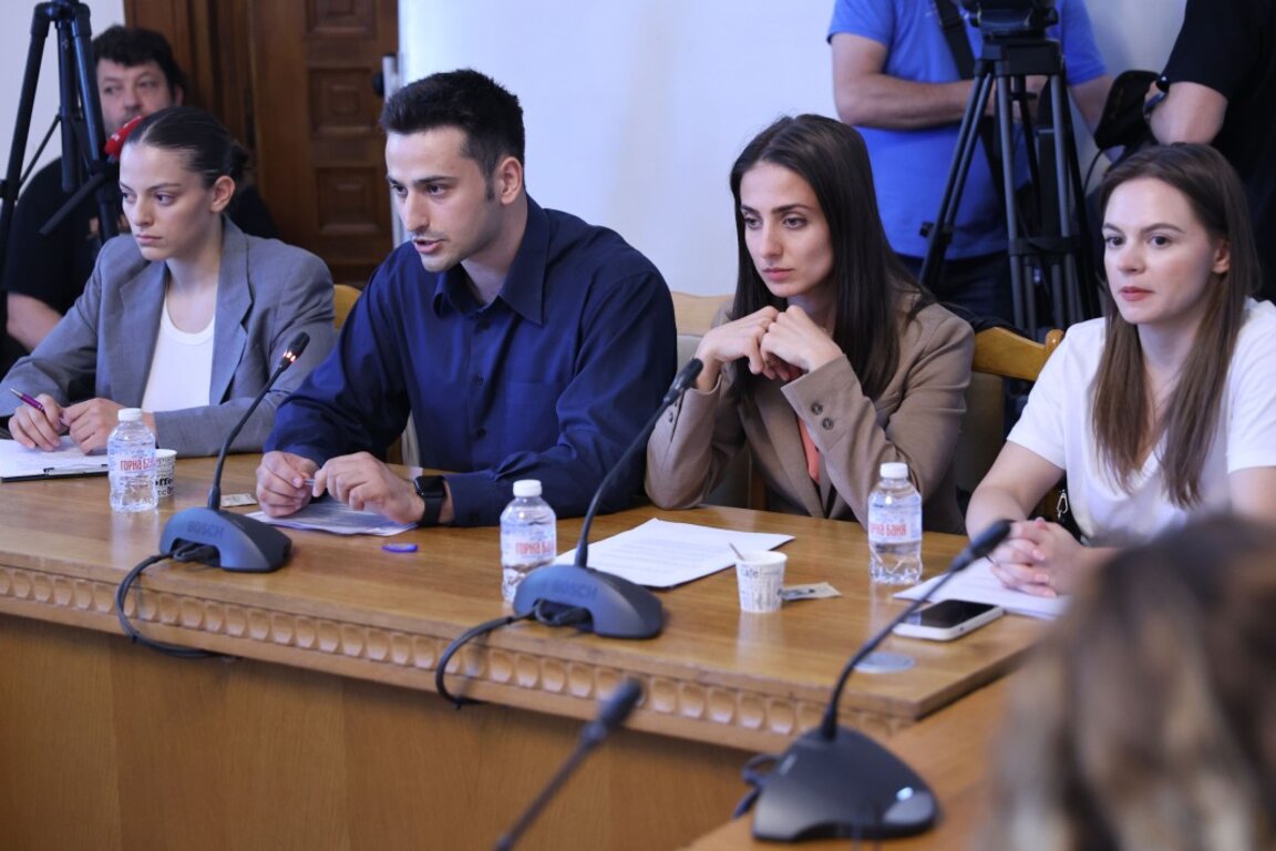 Junge Ärzte fordern Mindestlohn von nicht weniger als 150 Prozent vom Durchschnittslohn im Land