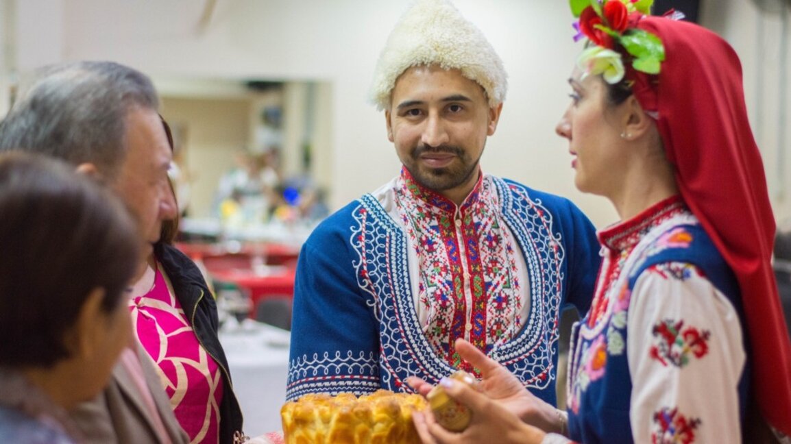 В Аржентина коронясаха новите посланици на българската култура