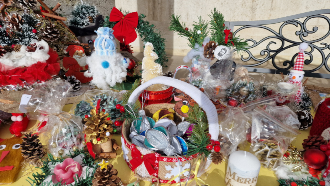 Новогодишњи добротврони базар уз учешће ...