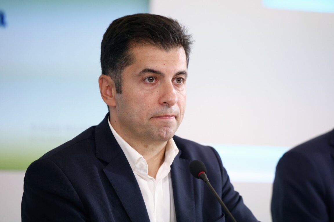 Кирил Петков