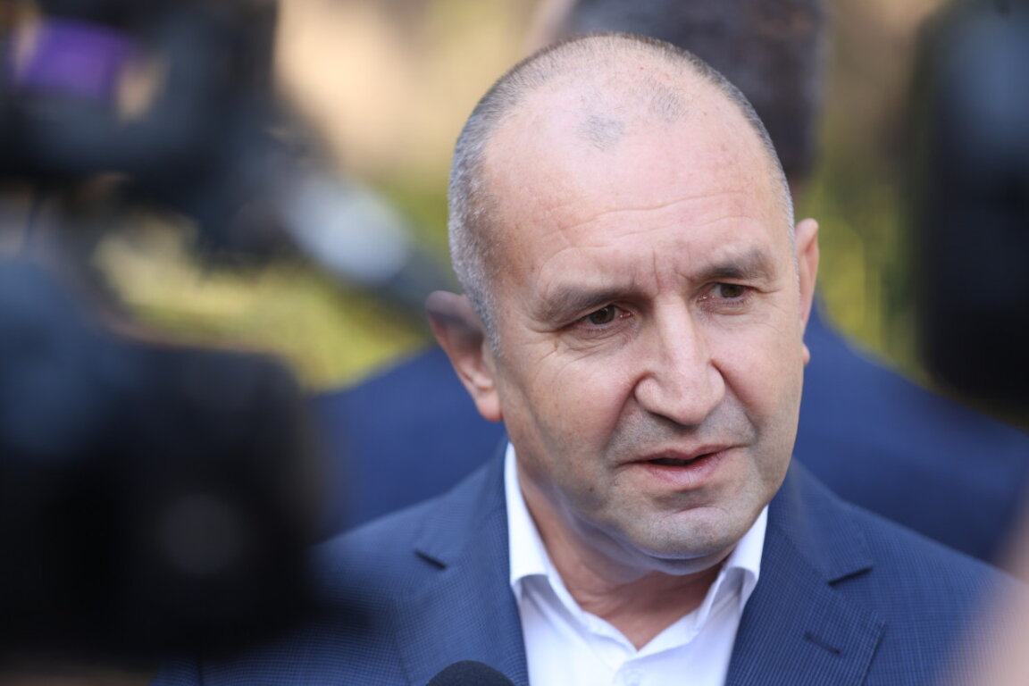 Румен Радев