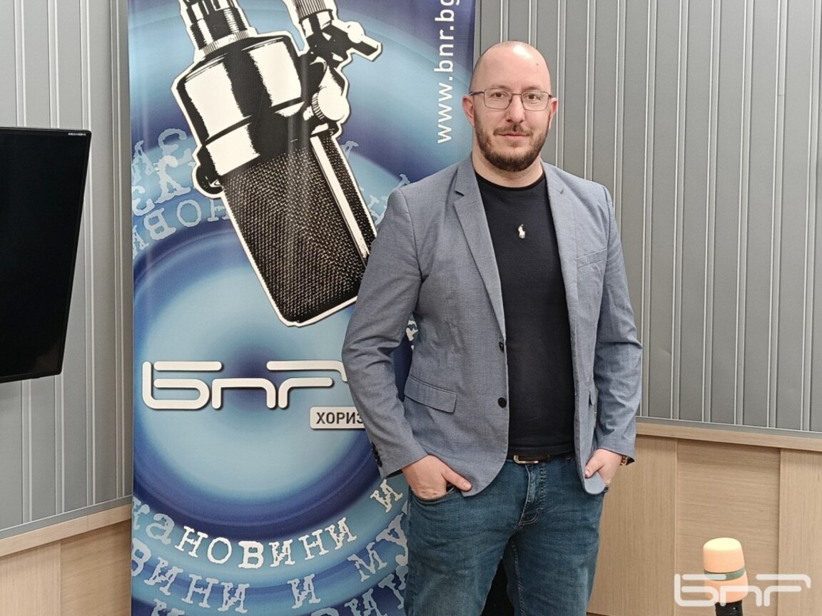 Михаил Кръстев