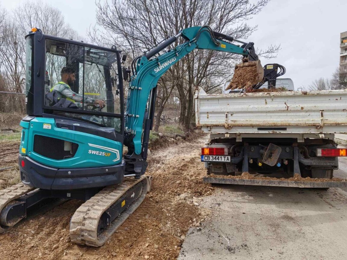 Стартираха дейностите по ремонта на улица "Благой Гебрев" в Перник