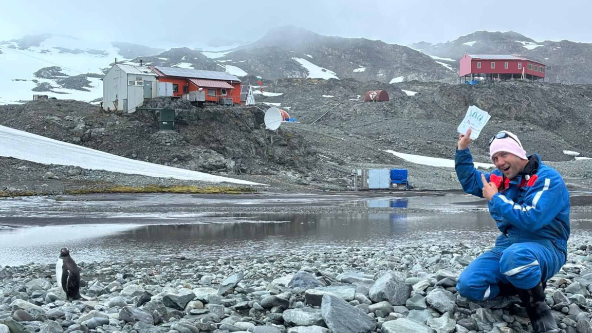 От Видин до Антарктида: Коледното послание, което измина 14 000 км