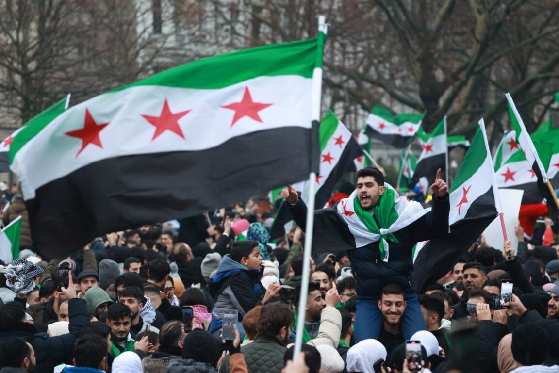 В Сирия празнуват свалянето на Башар Асад (обобщение)