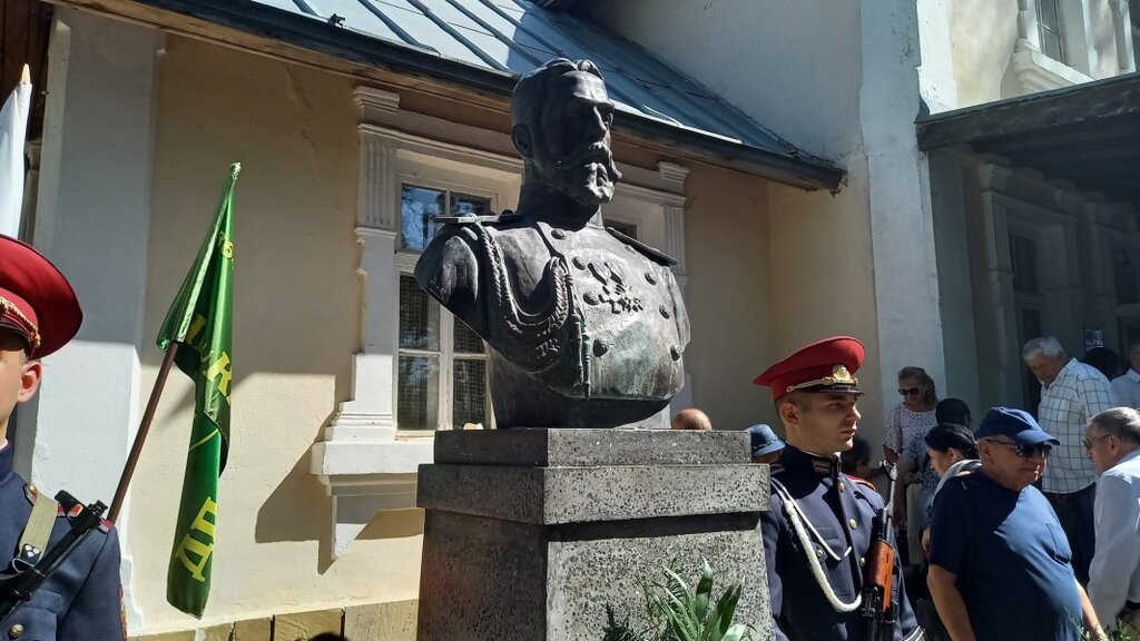 Княз Александър Батенберг вече има паметник