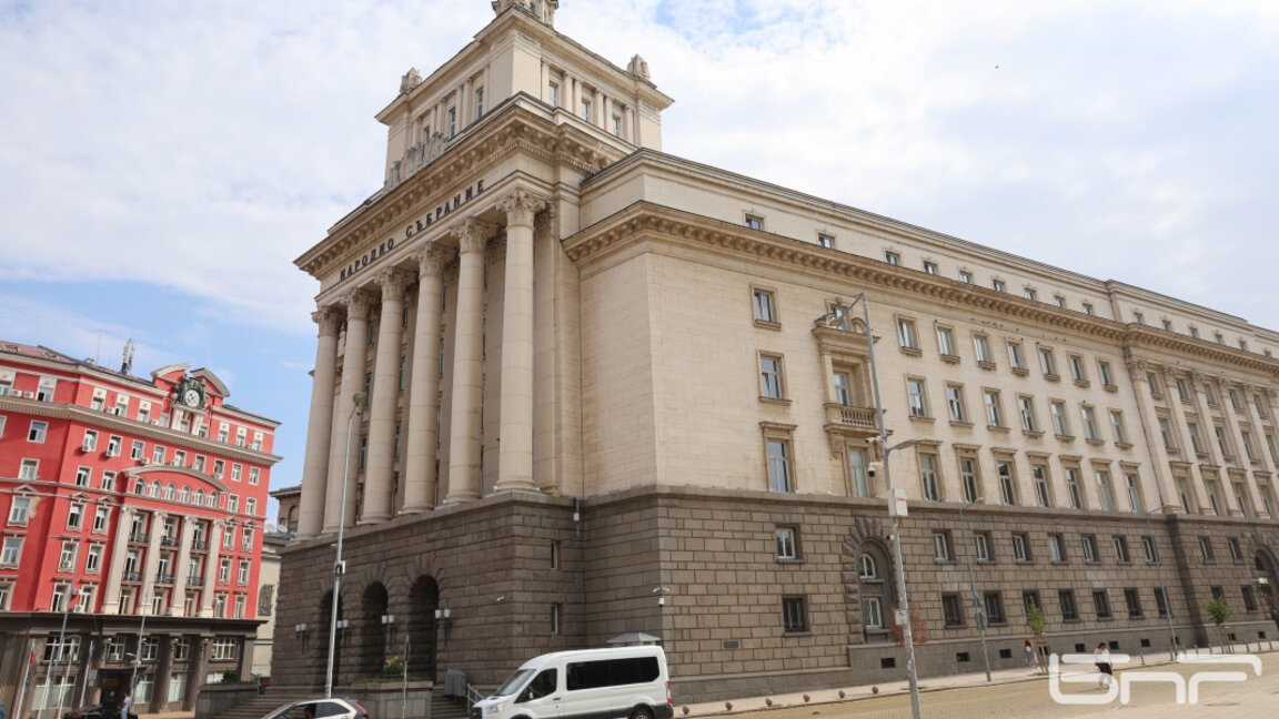 Парламентът открива процедурите за нови състави на регулаторите