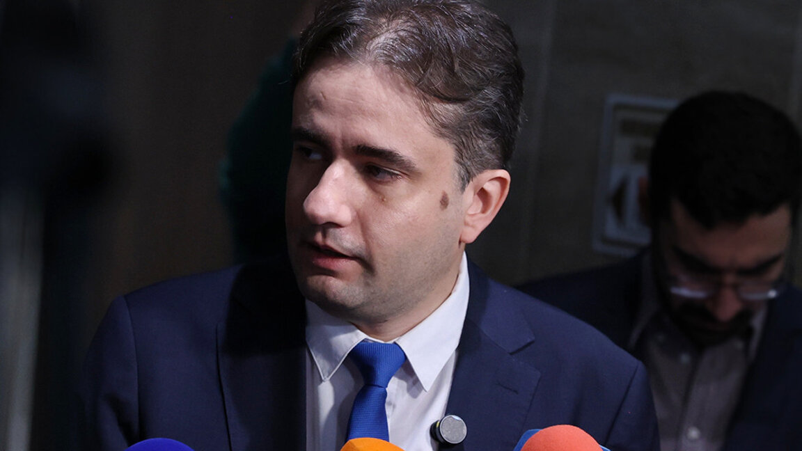 Божидар Божанов